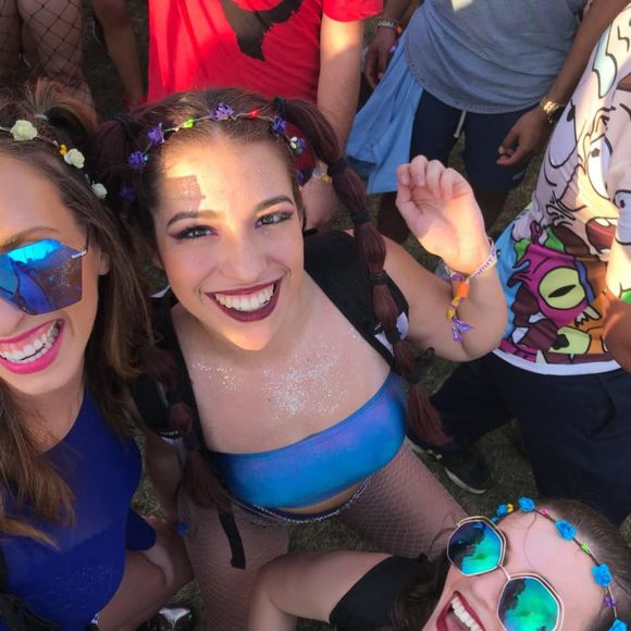 Meet your Posher, Kayla - Picture 1 of 1